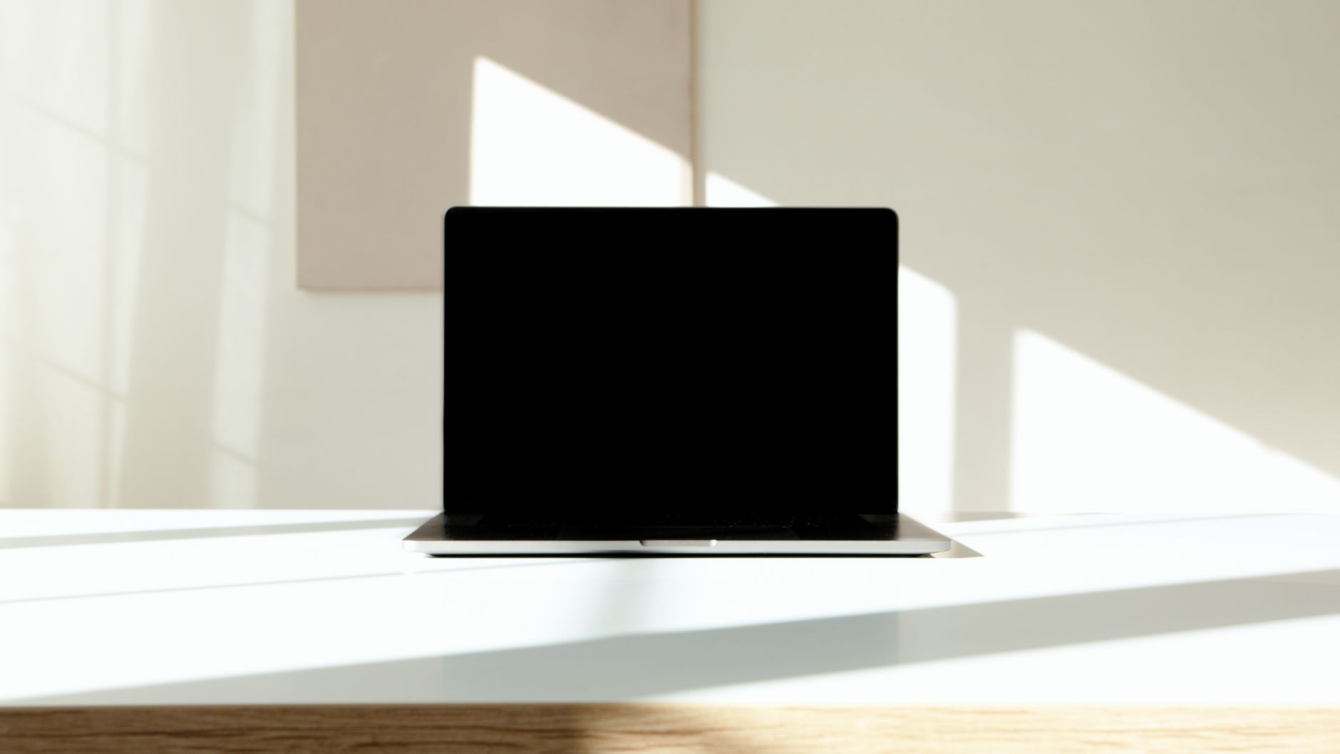 Daftar harga jasa bikin website perusahaan toko online restoran hotel klinik catering di Malang beserta fitur-fitur unggulan.